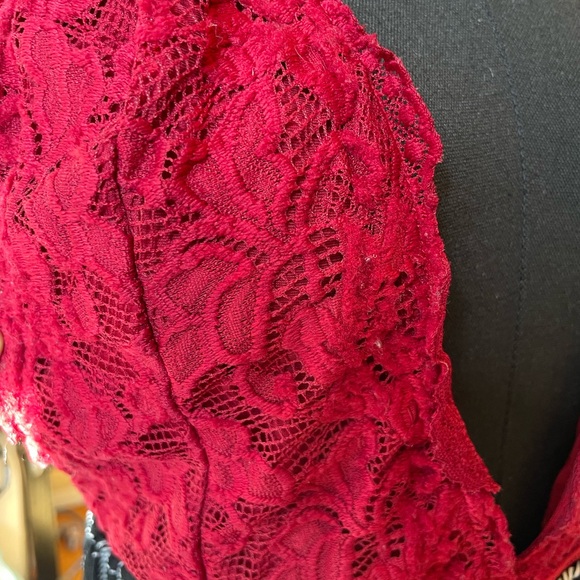 Bodysuit and skirt outfit - Picture 3 of 5